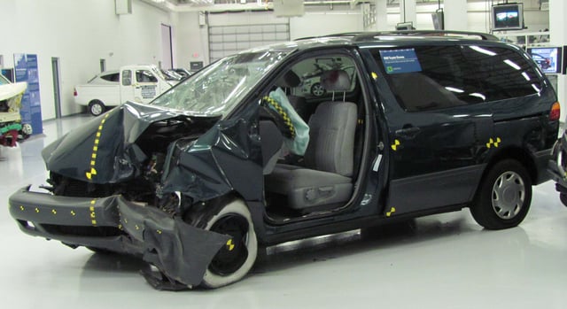 The 1998 Sienna crash-tested by the Insurance Institute for Highway Safety