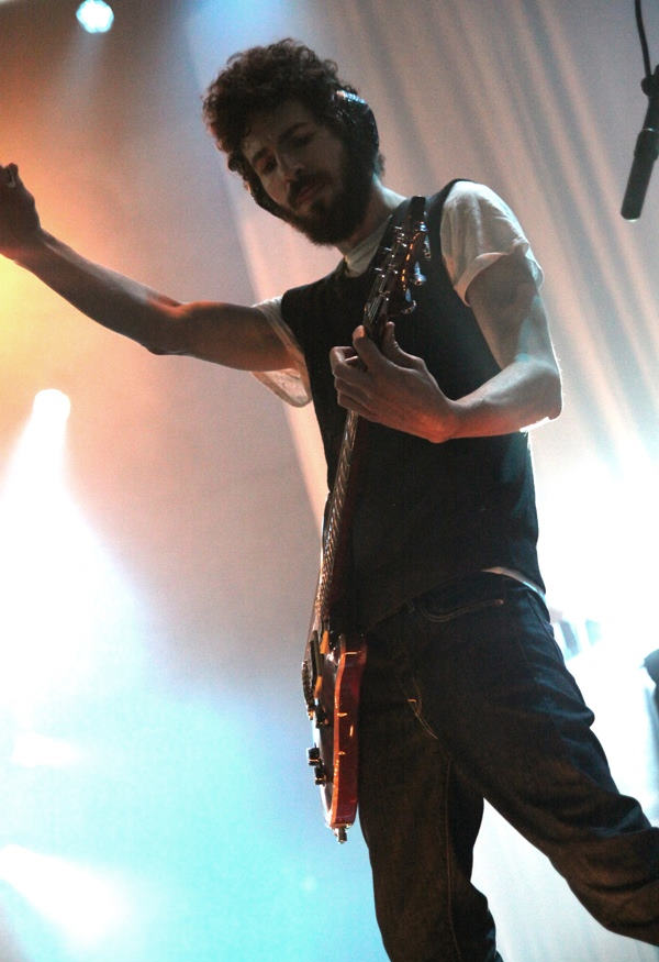 Brad Delson performing with Linkin Park on A Thousand Suns World Tour in 2010