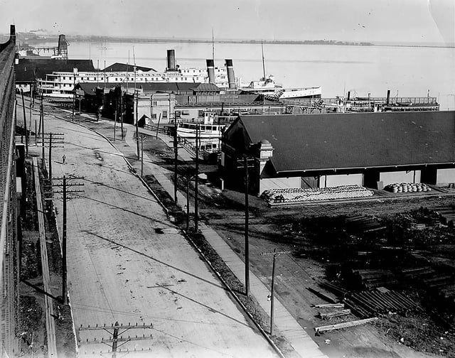 Queen's Quay in 1910