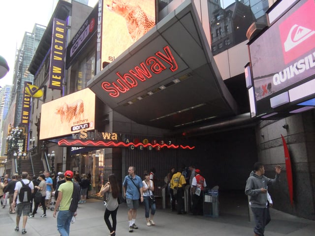 An entrance to the Times Square–42nd Street/Port Authority Bus Terminal station