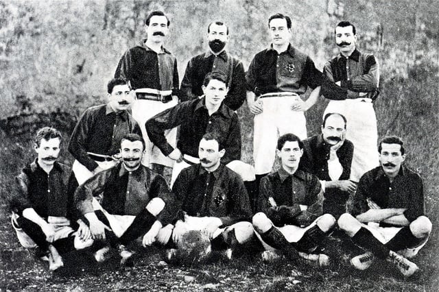 A formation of FC Barcelona in 1903