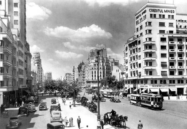 I.C. Brătianu Boulevard during the 1930s.