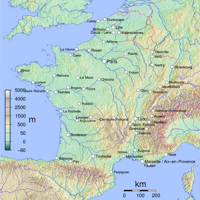 A relief map of Metropolitan France, showing cities with over 100,000 inhabitants