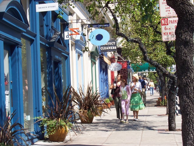 Boutiques along Fillmore Street in Pacific Heights