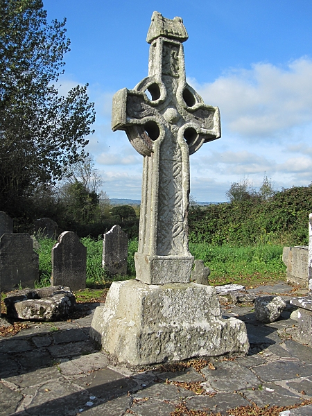 Killamery High Cross, County Kilkenny, bears the inscription OR DO MAELSECHNAILL, "a prayer for Máel Sechnaill", and was erected in the ninth century.