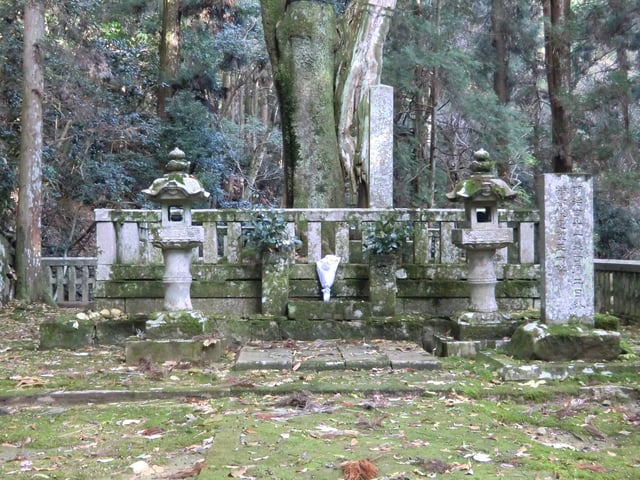 Mōri Motonari's tomb, near the ruins of Yoshida-Kōriyama Castle