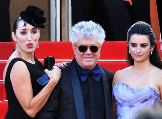 Almodóvar with actresses Rossy de Palma (left) and Penélope Cruz presenting Broken Embraces at the 2009 Cannes Film Festival