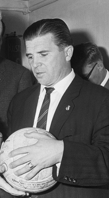 Ferenc Puskás scored 352 goals in 341 matches for Budapest Honvéd