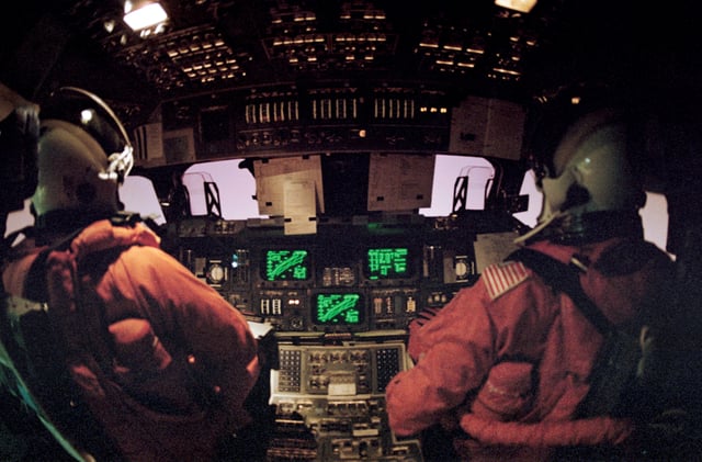 Flight deck view of the Space Shuttle Discovery during STS-42 re-entry