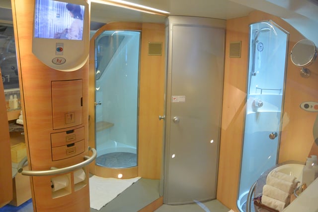 Emirates first class shower