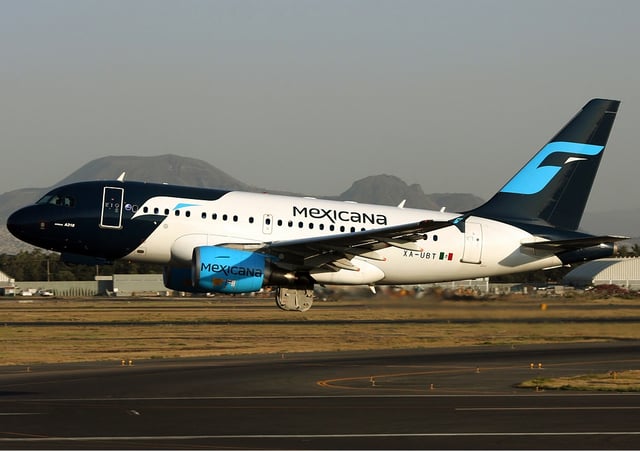 Mexicana Airbus A318.