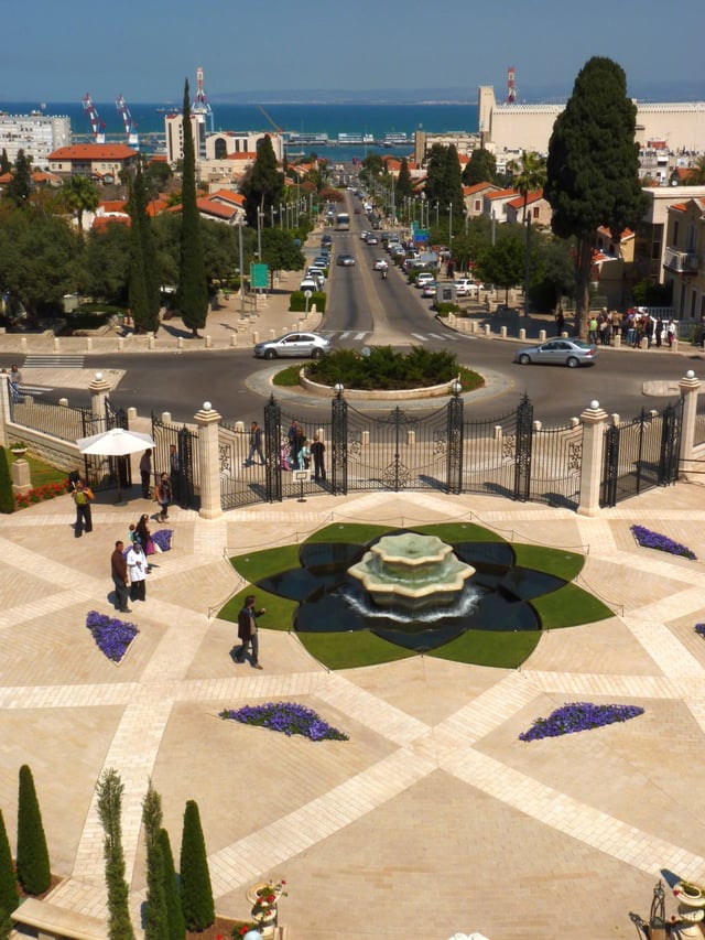 Ben-Gurion Avenue and the German Colony