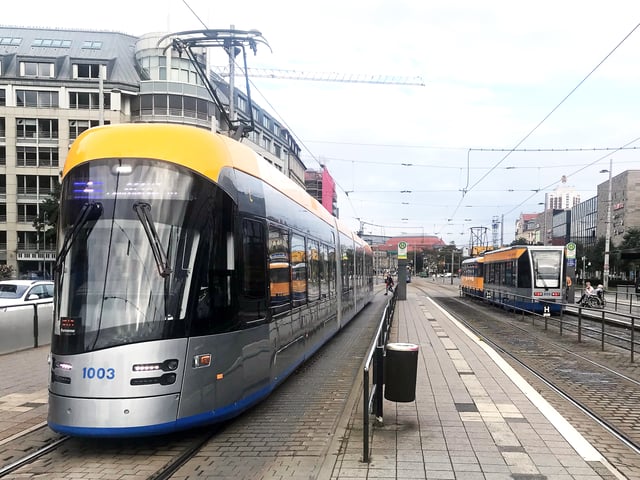 Tram at Goerdelerring.