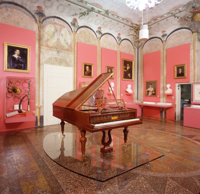 The International museum and library of music displays ancient musical instruments and unique musical scores from the 16th to the 20th centuries.