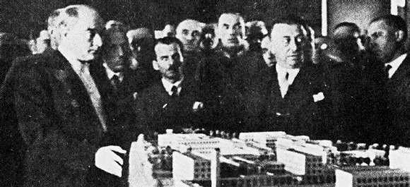 Atatürk supported large-scale government subsidized industrial complexes, such as Sümerbank, increasingly after the Great Depression.