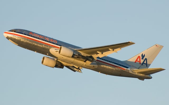 An American Airlines 767-200ER departing Los Angeles International Airport