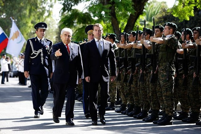 Welcoming ceremony by soldiers of the Cypriot National Guard