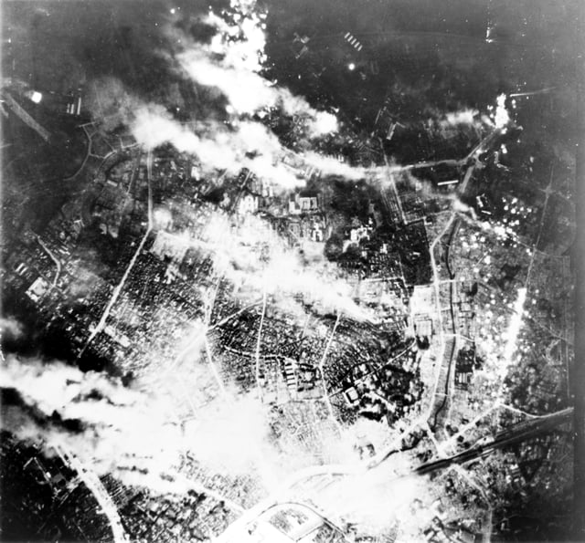 Tokyo burning in 1945