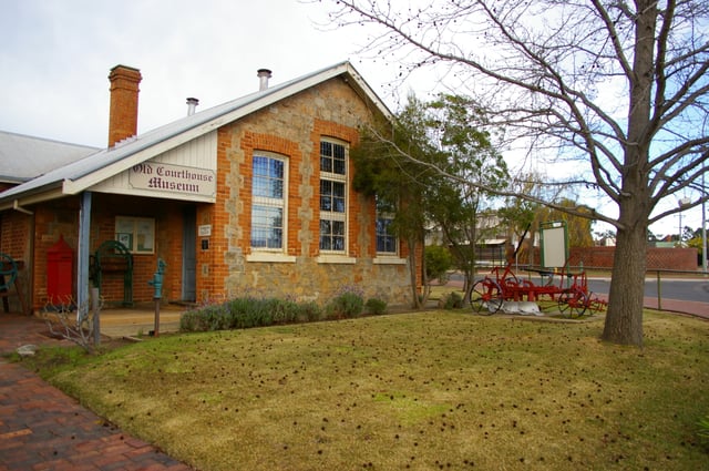 Old Courthouse Museum