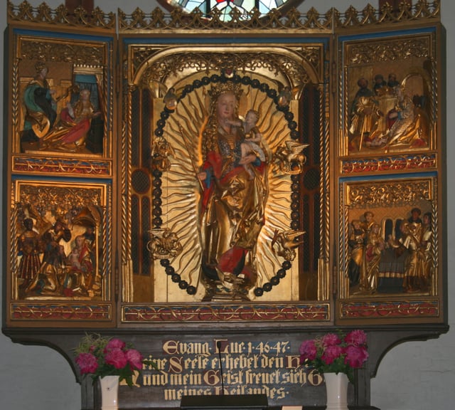 Mary with an inscription referencing Luke 1:46-47 in St. Jürgen church in Gettorf (Schleswig-Holstein)