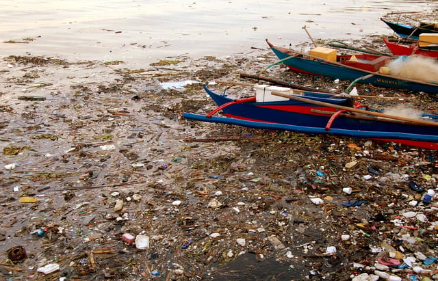 Pollution in Manila Bay