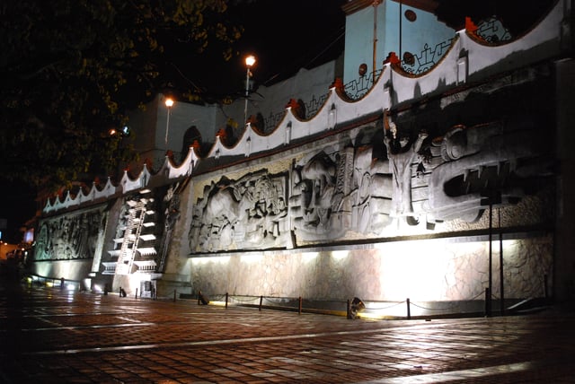 Mural depicting the history of Papantla in the town square by Teodoro Cano García