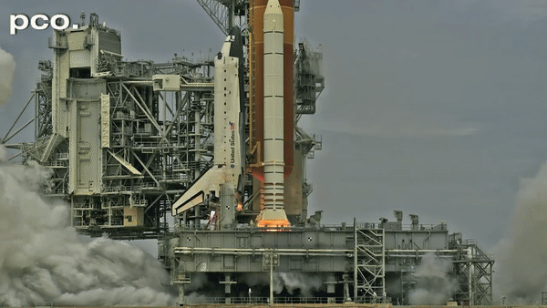 STS-135 last Space Shuttle liftoff in slow motion