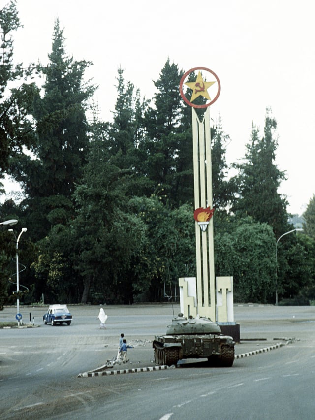 Tanks in the streets of Addis Ababa after rebels seized the capital during the Ethiopian Civil War (1991)