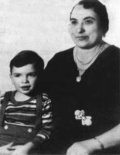 Alphonse Gabriel "Al" Capone with his mother, Teresa
