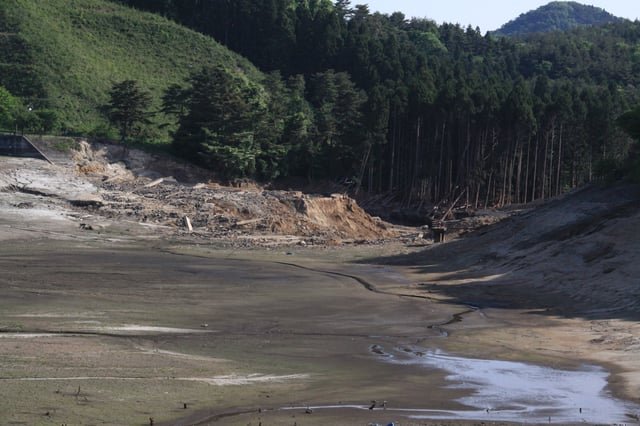 Dam failure at Fujinuma