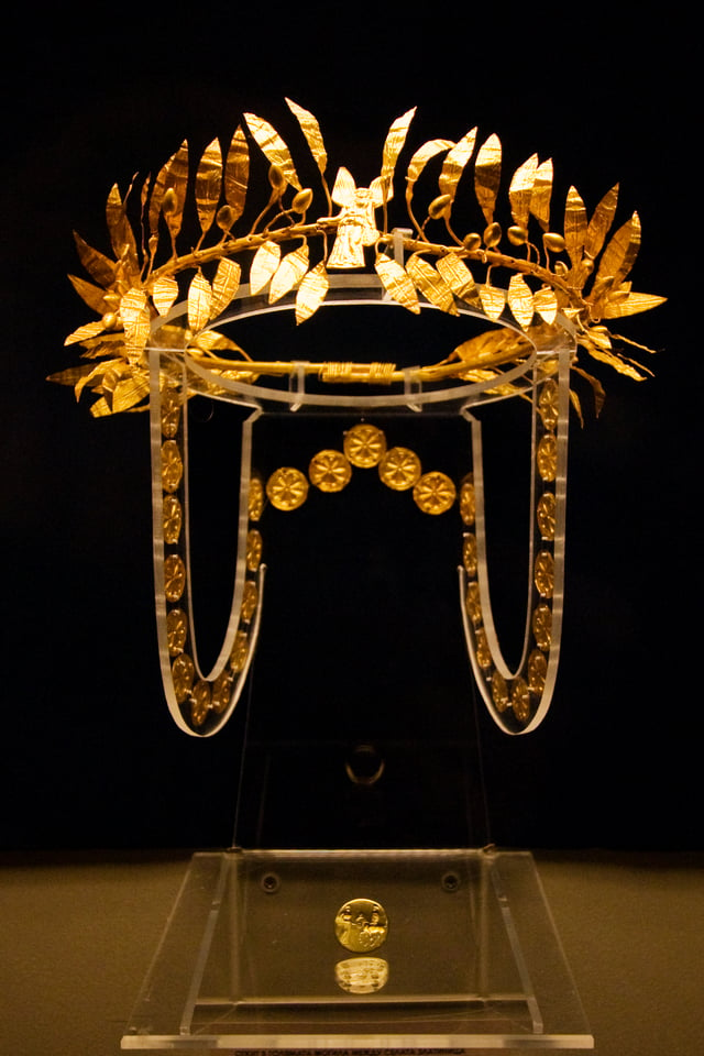 Odrysian golden wreath in the National History Museum