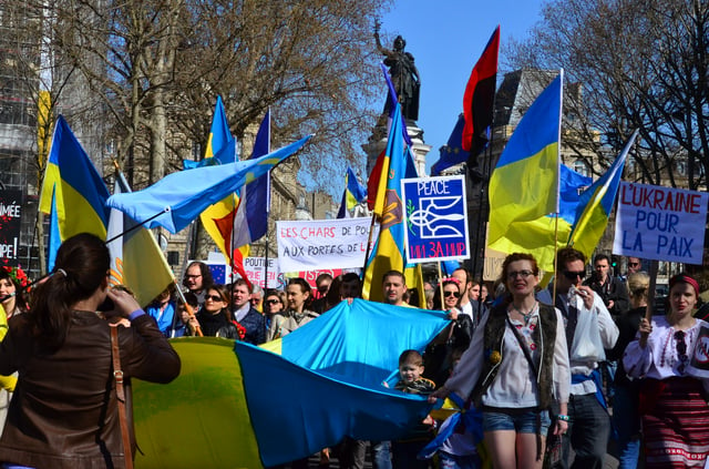 Demonstrators for peace in Ukraine, in Paris.