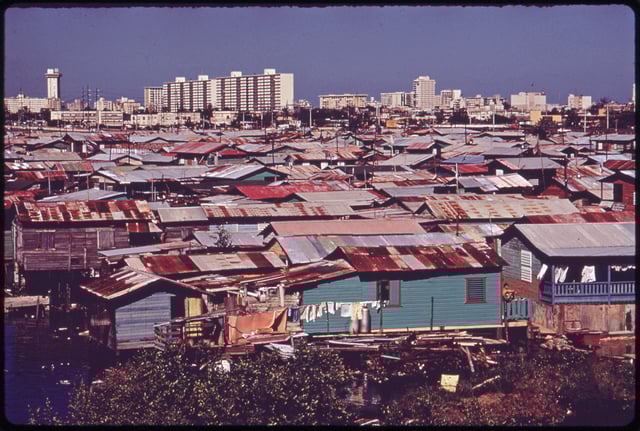 Shanty town along the Martín Peña Canal, 1973