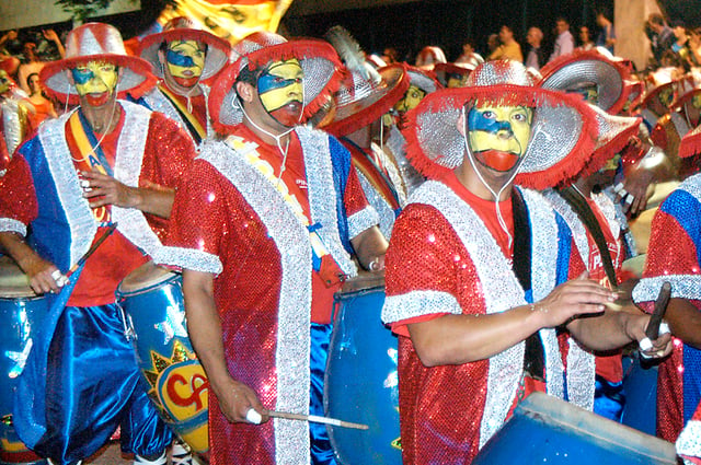Montevideo Carnival: drummers