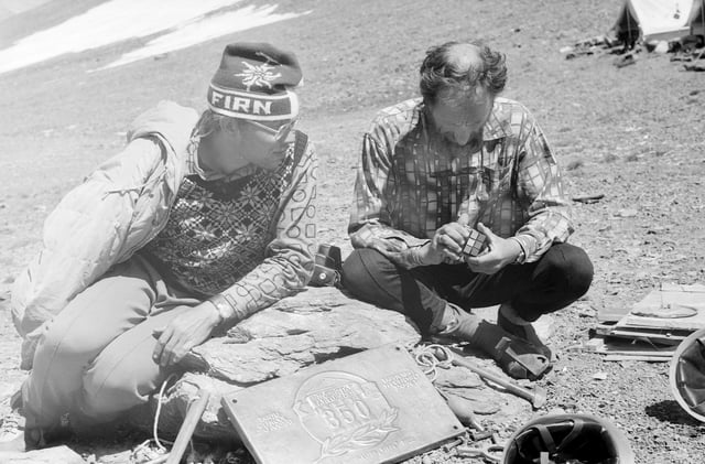 Mountaineer solving Rubik's Cube during 1982 expedition in Pamir Mountains to peak Tartu Ülikool 350