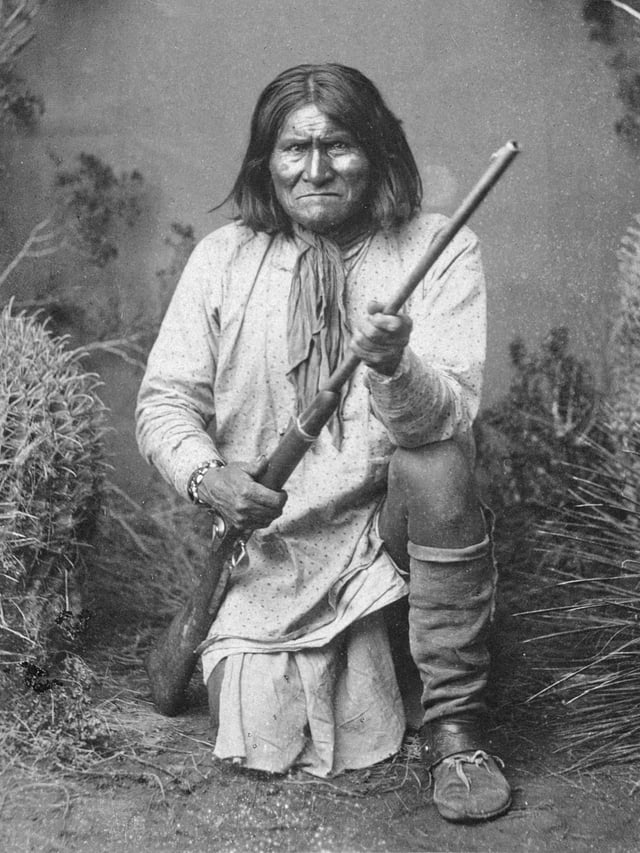 Geronimo (Goyaałé), 1887, a Bedonkohe Apache, raided both sides of the U.S.-Mexico border