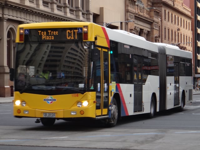 Scania K320UA articulated bus