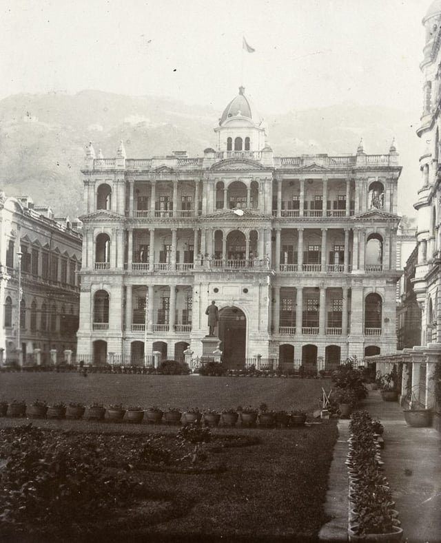 The HSBC Main Building in 1901 in Hong Kong, the headquarters of the Hong Kong and Shanghai Banking Corporation from 1886 to 1933 for its Hong Kong operation