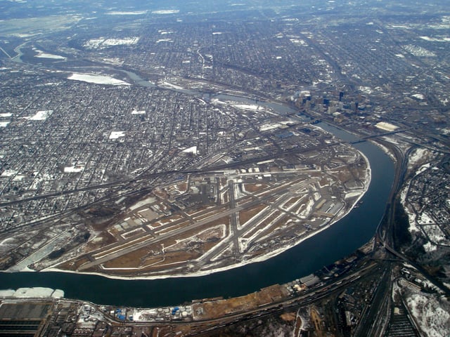 Saint Paul Downtown Airport (Holman Field)