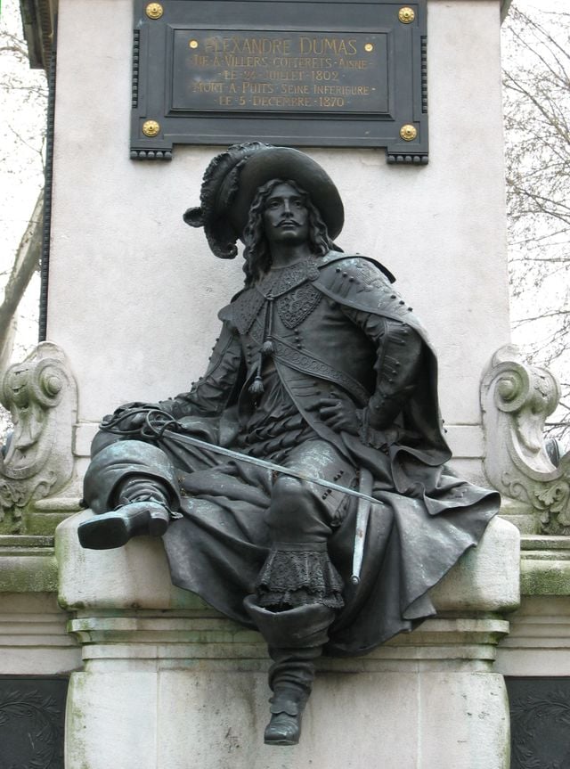 Statue of d'Artagnan on the Dumas monument in Paris.