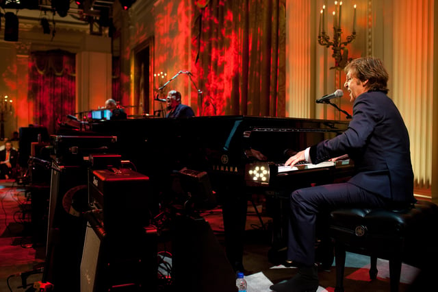 Paul McCartney performing in the East Room of the White House, 2010