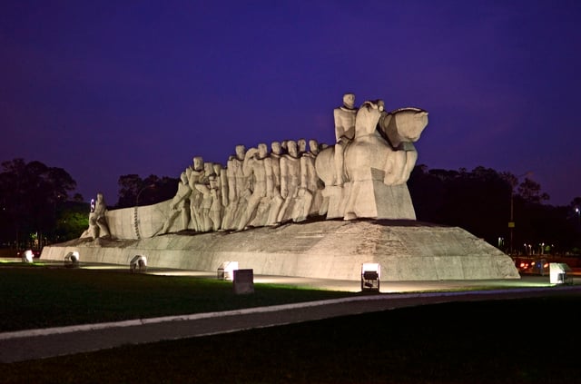 The Monument to the Bandeiras commemorates the 17th-century bandeiras