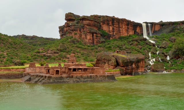 Hindu temple sites cover a wide range.