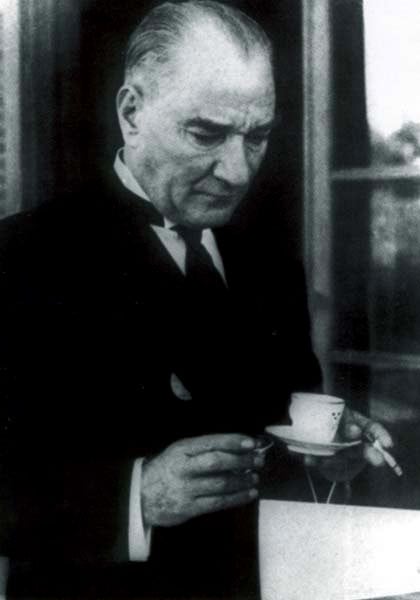 Atatürk during a coffee and smoking break, 1936