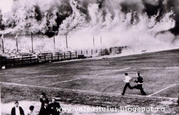 Fire at Stadionul Jiul (25 May 1975).