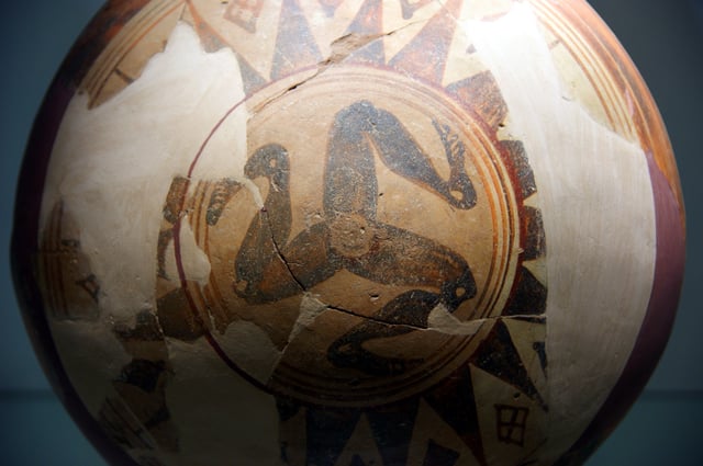 Triskelion painted on Ancient Greek vase, Agrigento