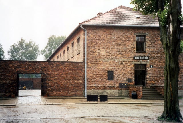 Block 11 and (left) the "death wall", Auschwitz I, 2000
