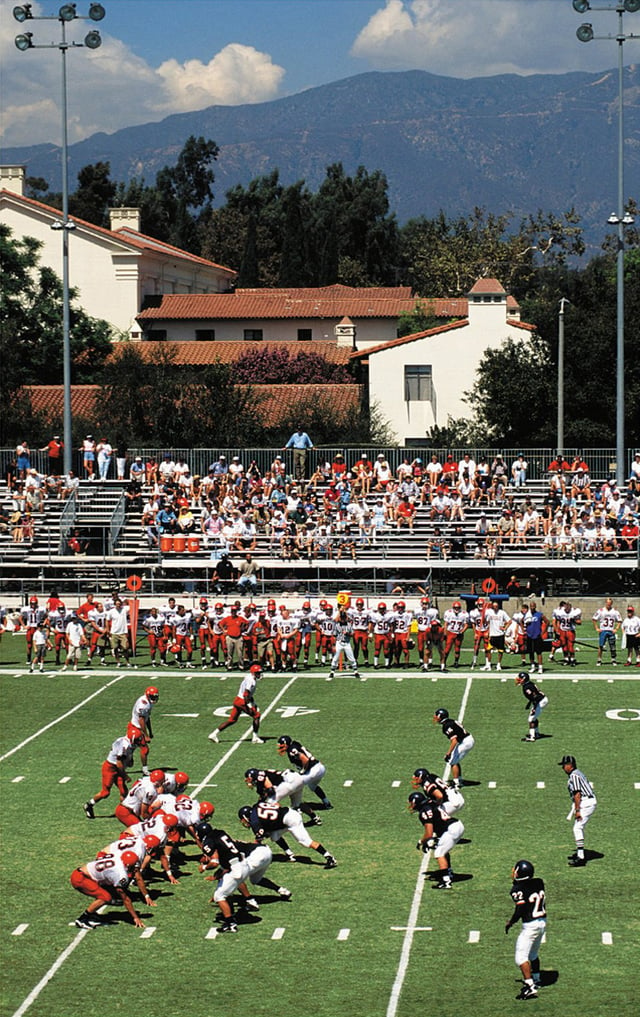 A Pomona-Pitzer football game