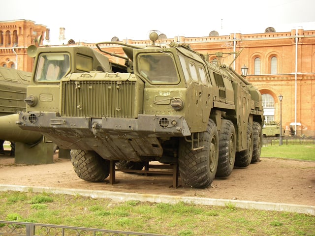 MAZ-543 (9P117) Launcher with 8K14 rocket of 9K72 missile complex "Elbrus" (Scud B), Saint-Petersburg Artillery Museum, Russia. (2007)