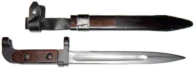 AK-47 6H2 bayonet and scabbard